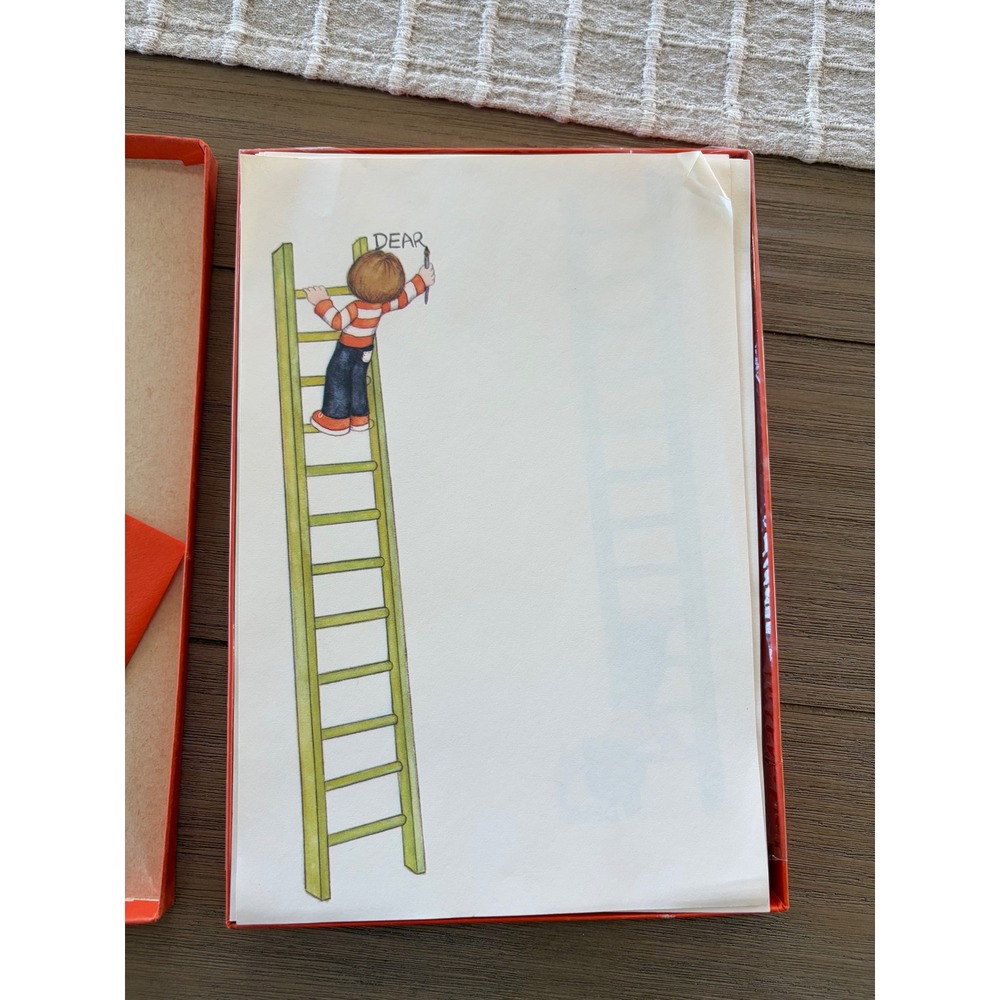Vintage 1980's stationery set, 10 printed sheets plus blank sheets and envelopes